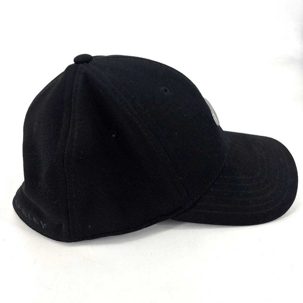Oakley Metal Gascan Hat Mens A-Flex Stretch Fit Baseball Cap Casual Blk Size S/M